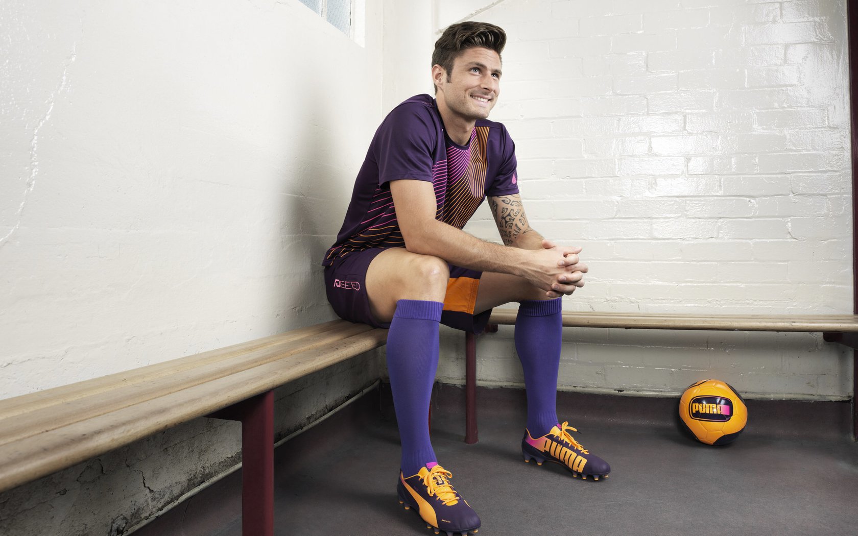 全国青年足球锦标赛华南队勇夺头名，全国青年足球联赛